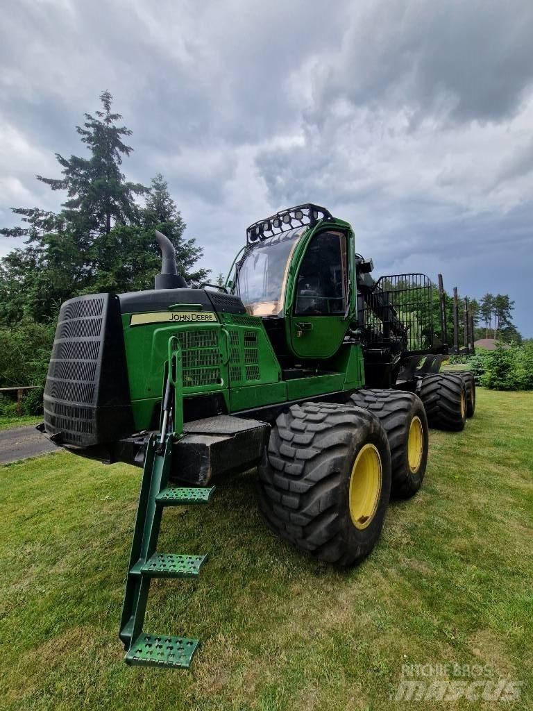 John Deere 1110G Forwardery