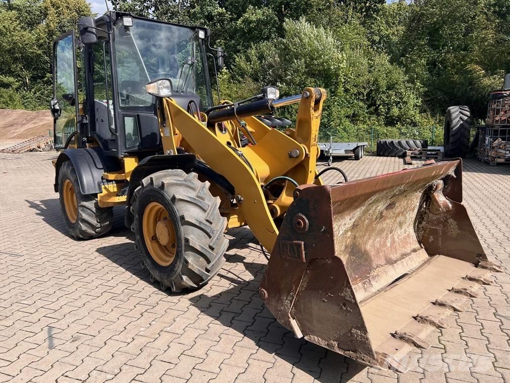 CAT 908M Radlader Ładowarki kołowe
