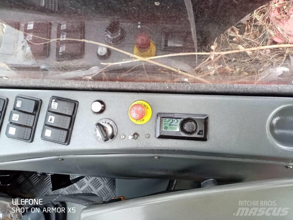 Komatsu 911 Harwestery