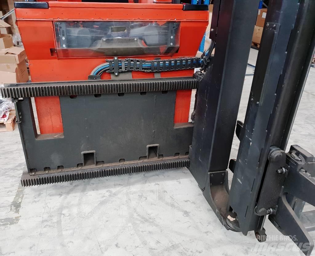 BT CTX 1300 Wózki widłowe do wąskich korytarzy