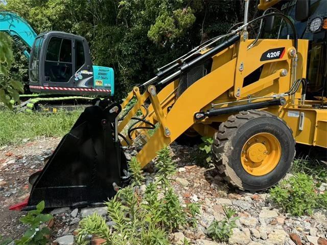 CAT 420 F Koparko-ładowarki