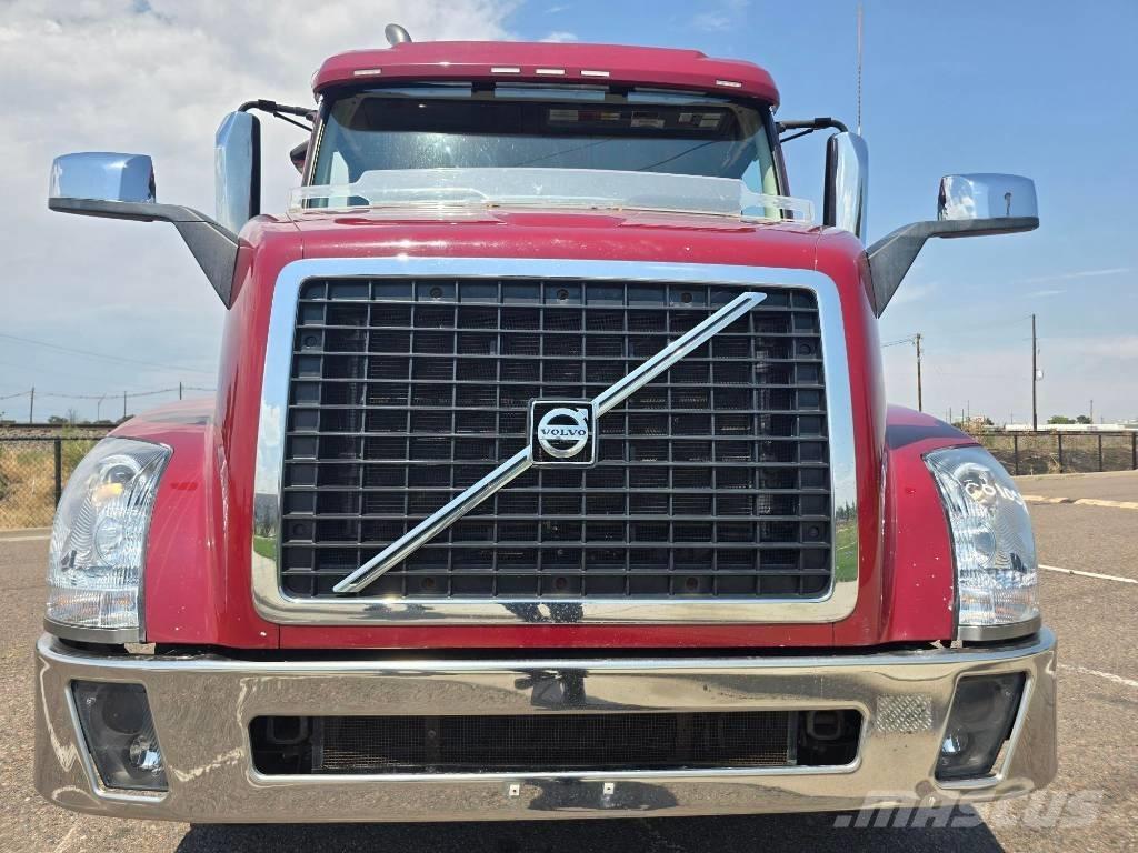Volvo VNL 42 T300 Ciągniki siodłowe