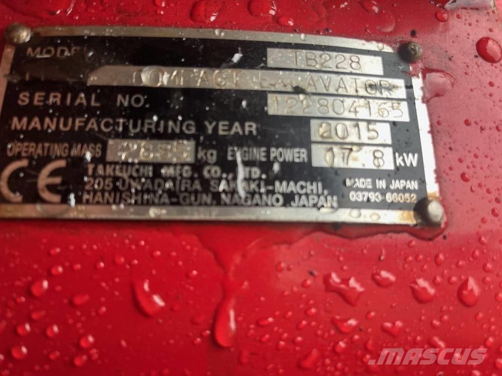 Takeuchi TB 228 Minikoparki