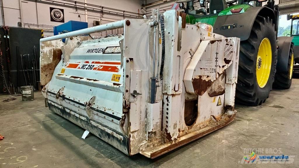 Wirtgen WS 250 Recyklery do asfaltu