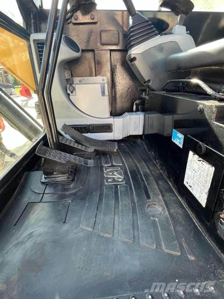 CAT 305.5 E2 Minikoparki