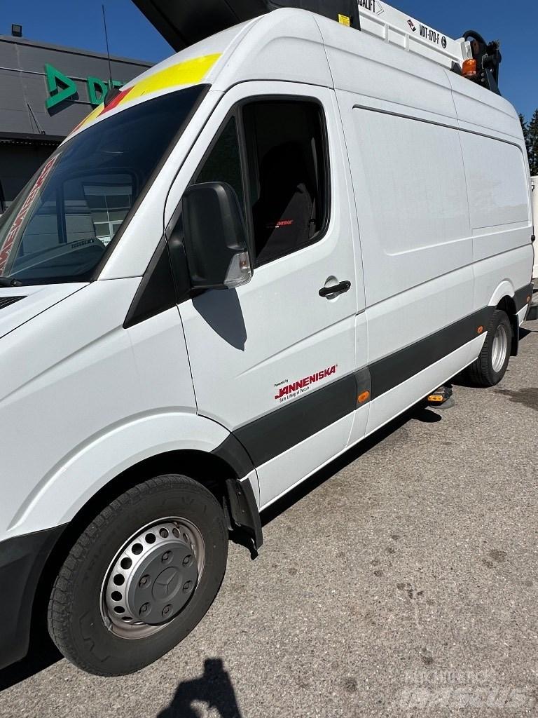 VERSALIFT VDT-170-F Podnośniki koszowe