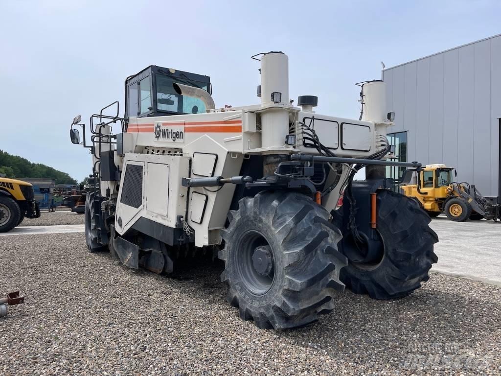 Wirtgen WR2500 Recyklery do asfaltu