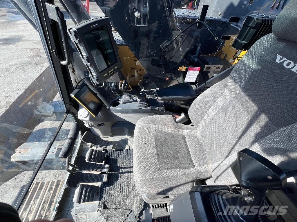 Volvo ECR 235 E Koparki gąsienicowe