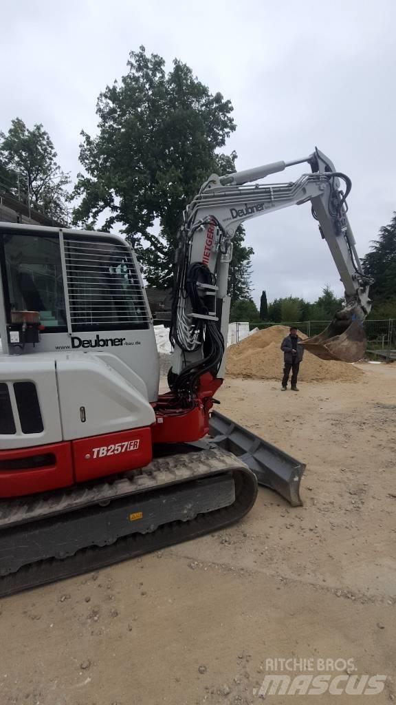 Takeuchi TB 260 Minikoparki