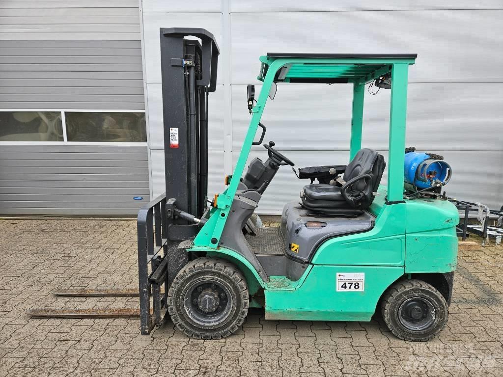Mitsubishi FG 25 Wózki LPG