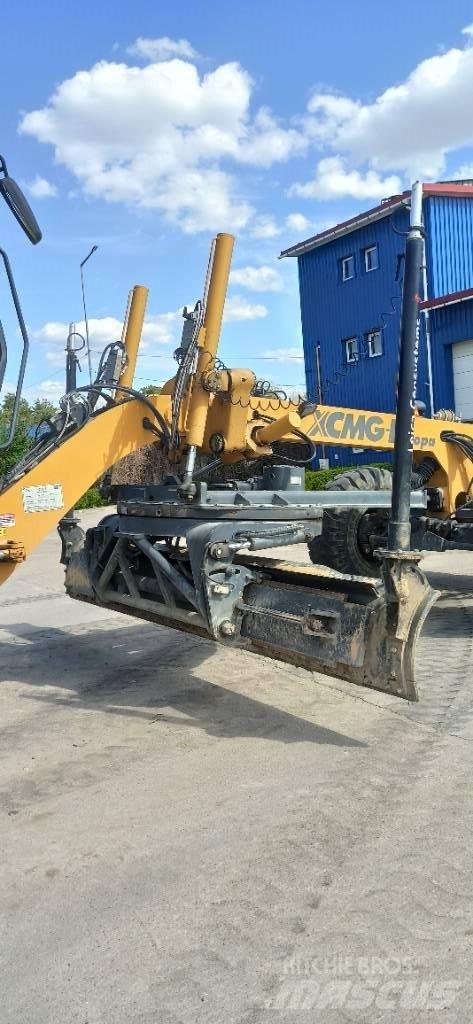 XCMG GR215A Równiarki