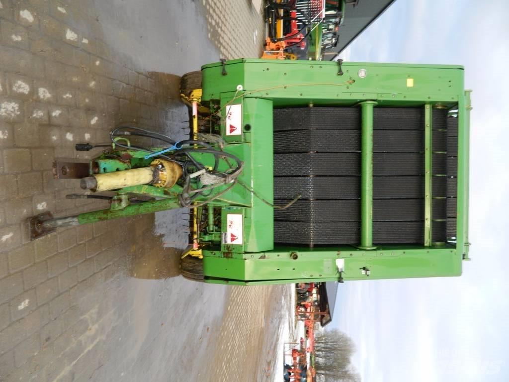 John Deere 550 Prasy zwijające