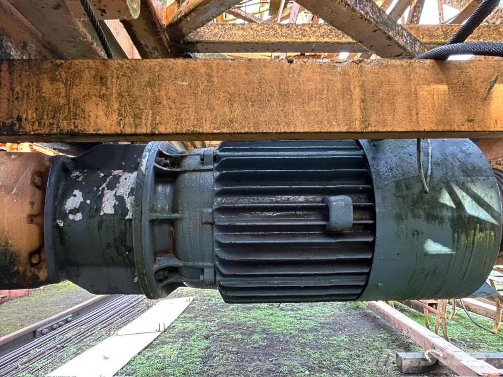 Liebherr 88 K Części do dźwigów oraz wyposażenie