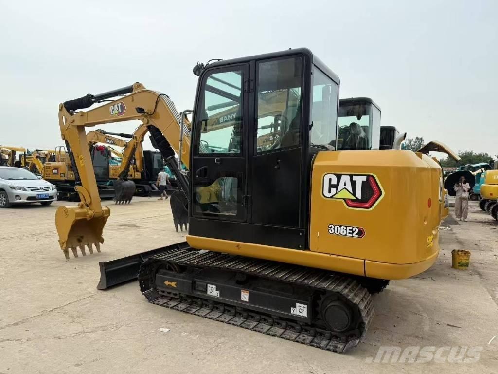 CAT 306 Minikoparki