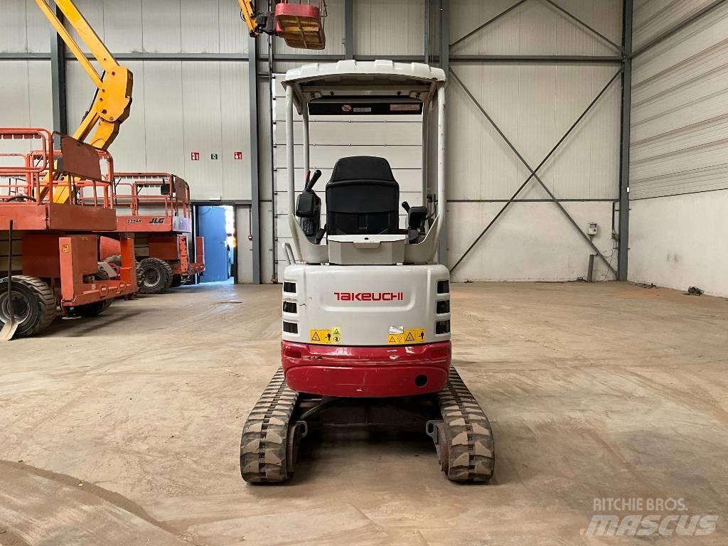 Takeuchi TB 215 R Minikoparki