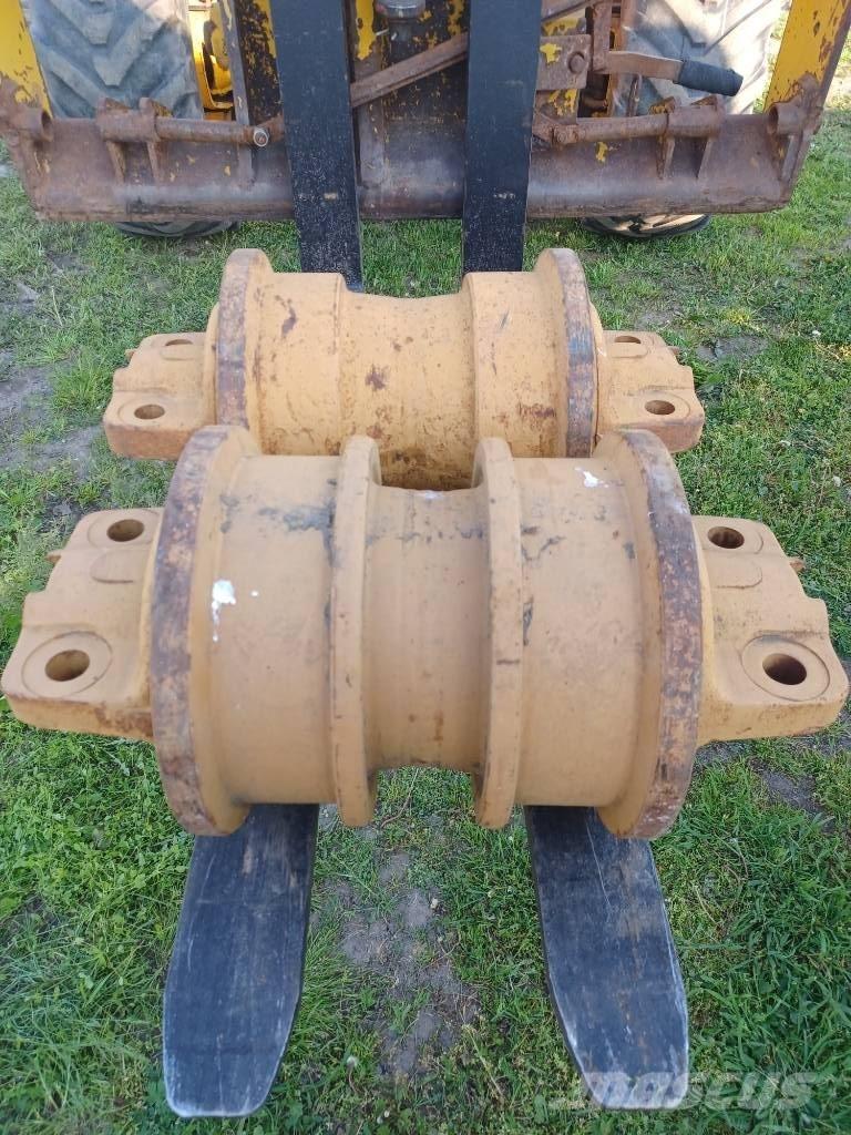 Komatsu D 155 Gąsienice, łańcuchy i podwozia