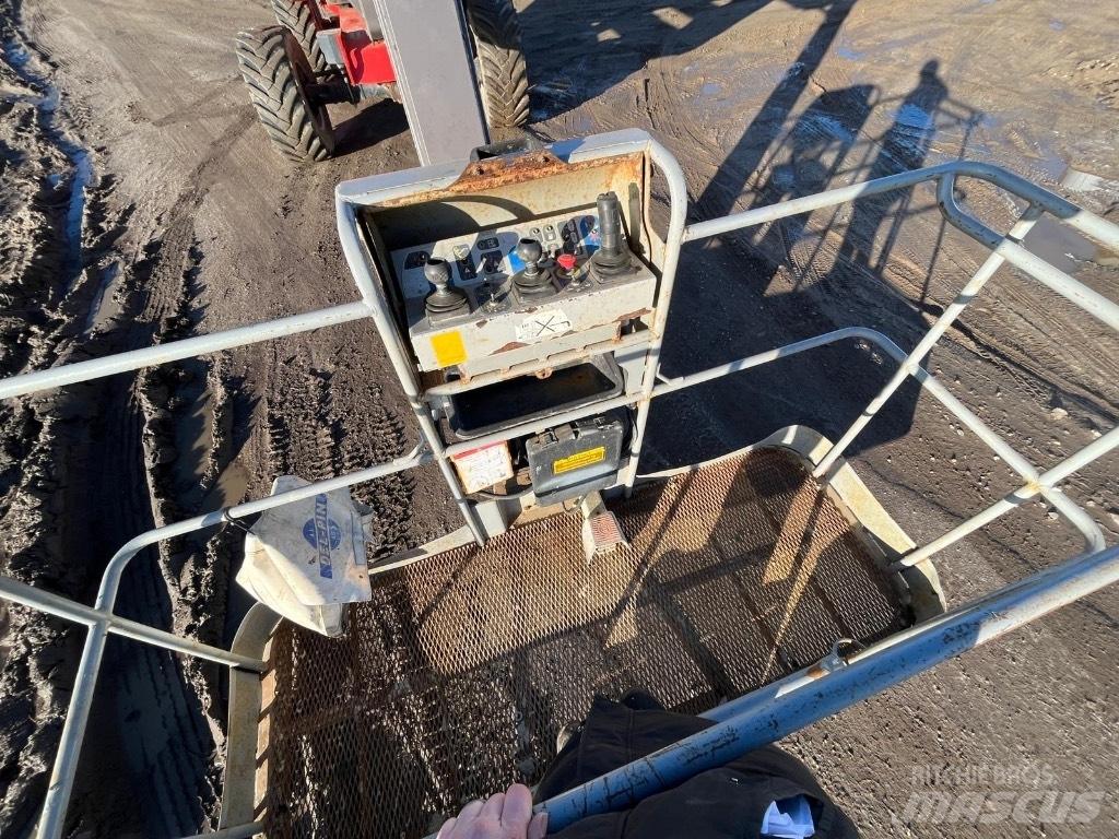 Manitou 200 ATJ Podnośniki przegubowe