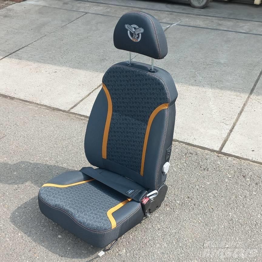 CASE CX210E stoel Kabiny i wnętrze