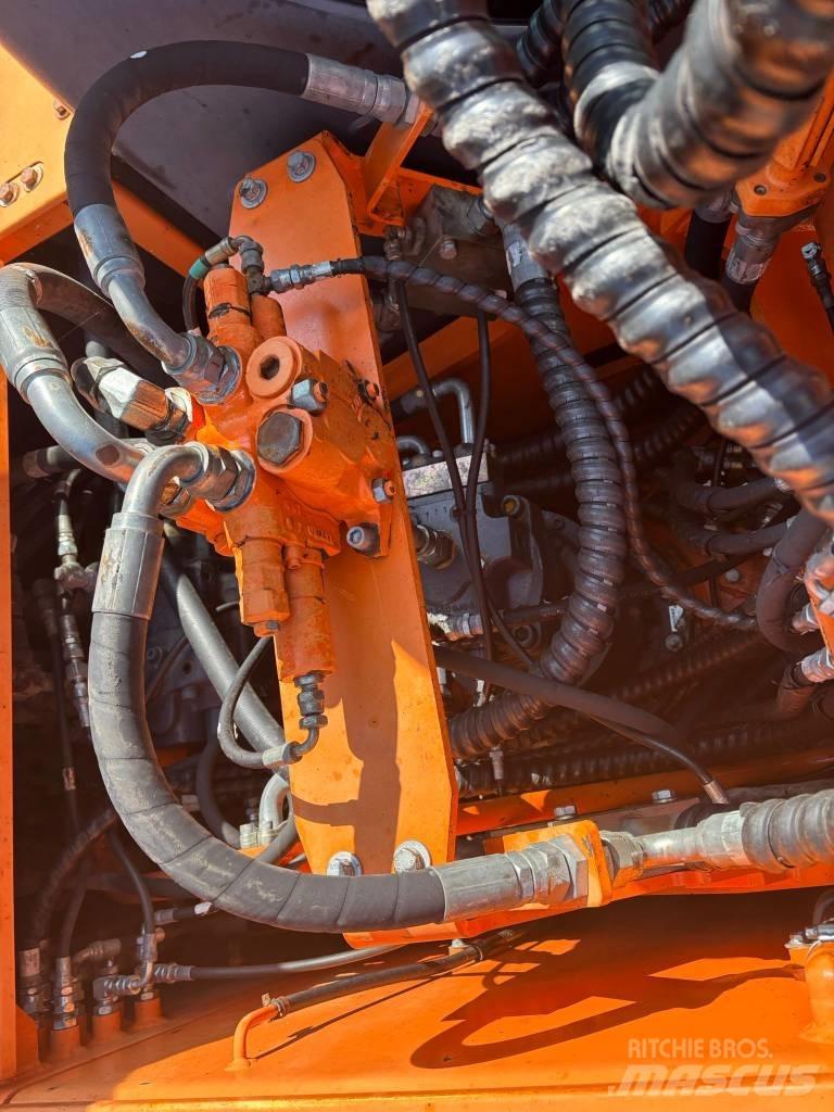 Doosan DX 210 W Koparki kołowe