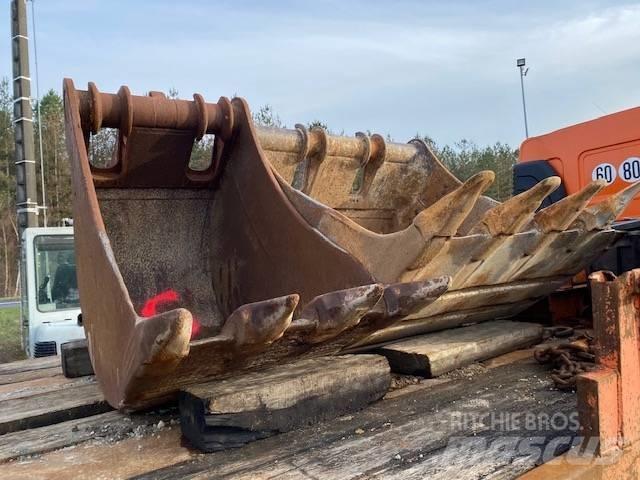 Komatsu PC 210 LC-8 Koparki gąsienicowe