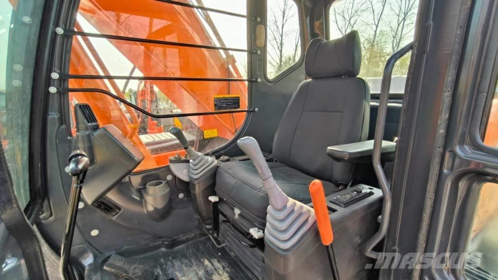 Hitachi ZX 250 Koparki gąsienicowe