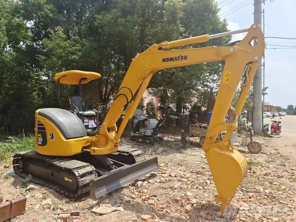 Komatsu PC35 Minikoparki