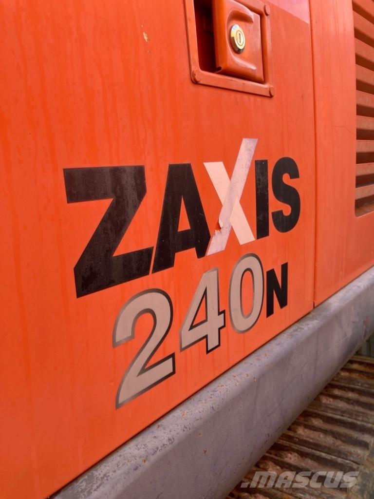 Hitachi ZX 240 Koparki gąsienicowe