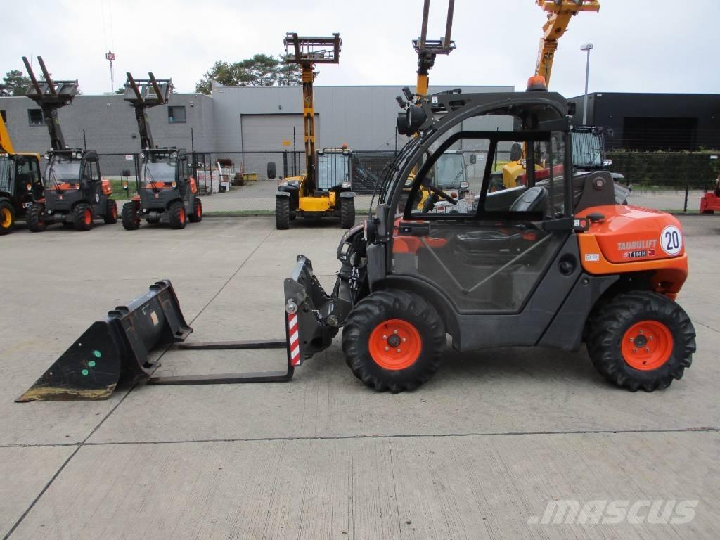 Ausa T144 HX4 (099) Ładowarki teleskopowe