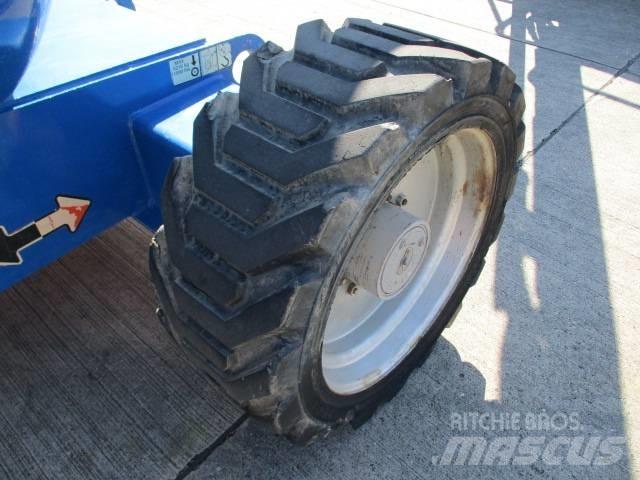 JLG 600 AJ (253) Kompaktowe samojezdne wysięgniki podnośnikowe