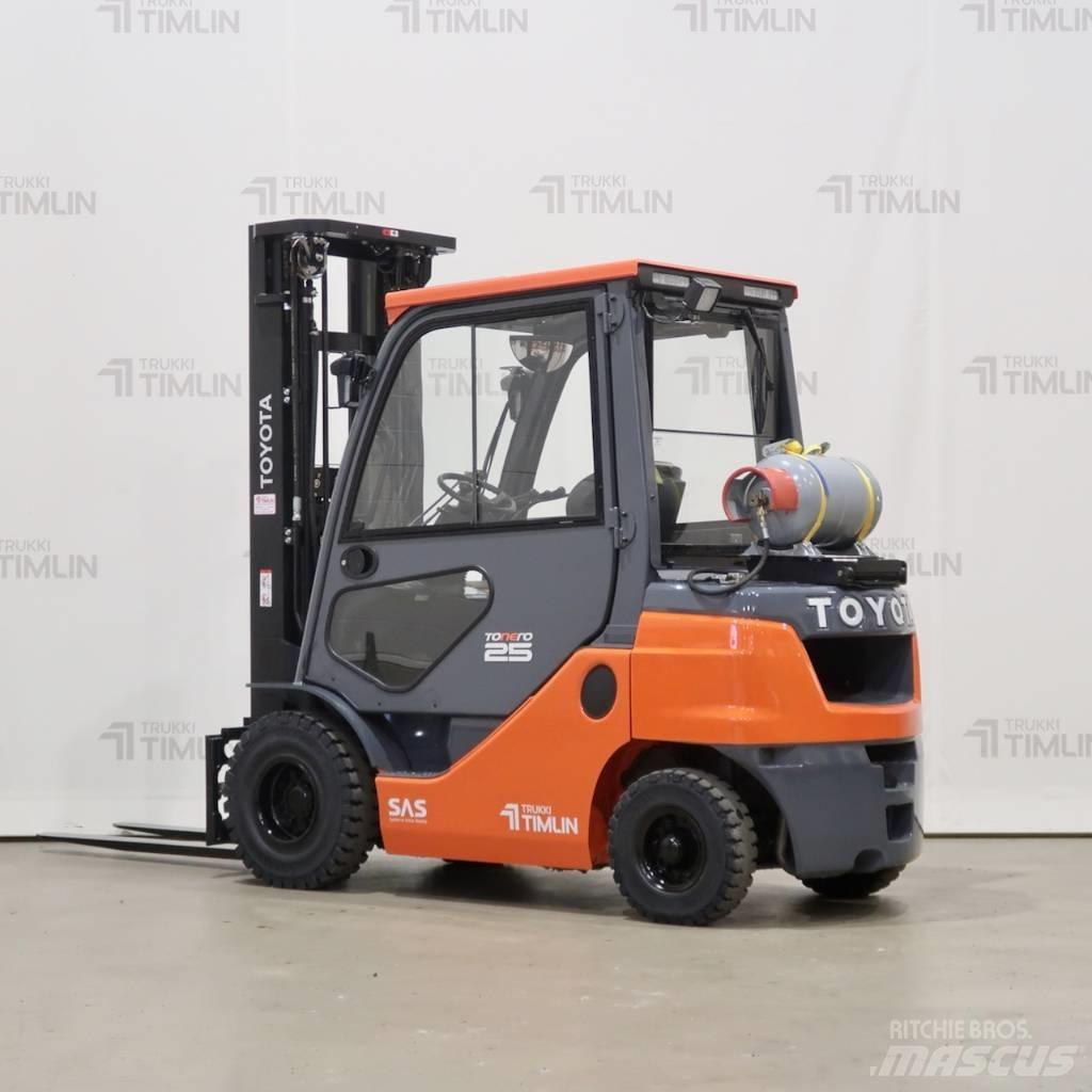 Toyota 02-8FGF25 Wózki LPG