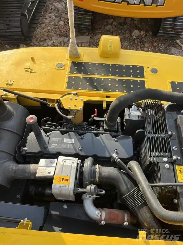 Komatsu 240-8 Koparki gąsienicowe