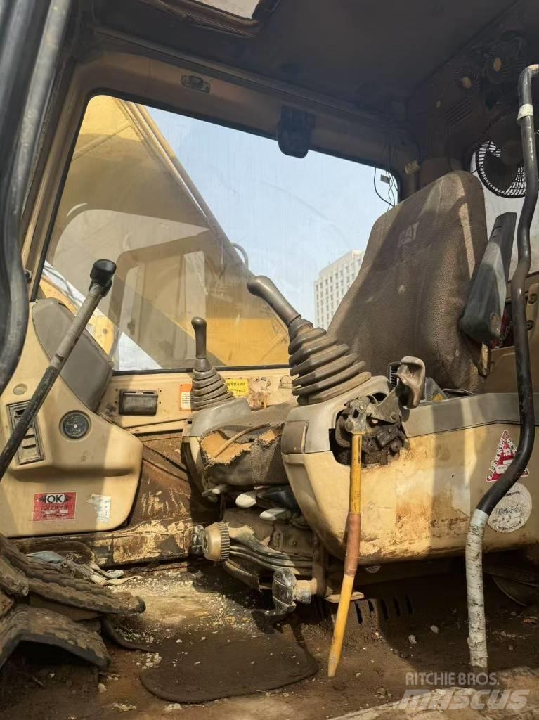 CAT 320 B L Koparki gąsienicowe