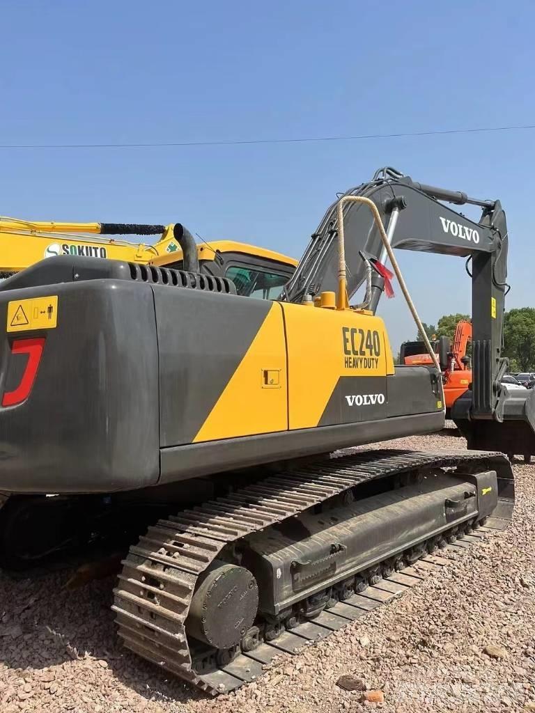 Volvo EC 240 Koparki gąsienicowe