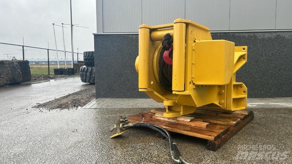 CAT D 7 G Wciągarki