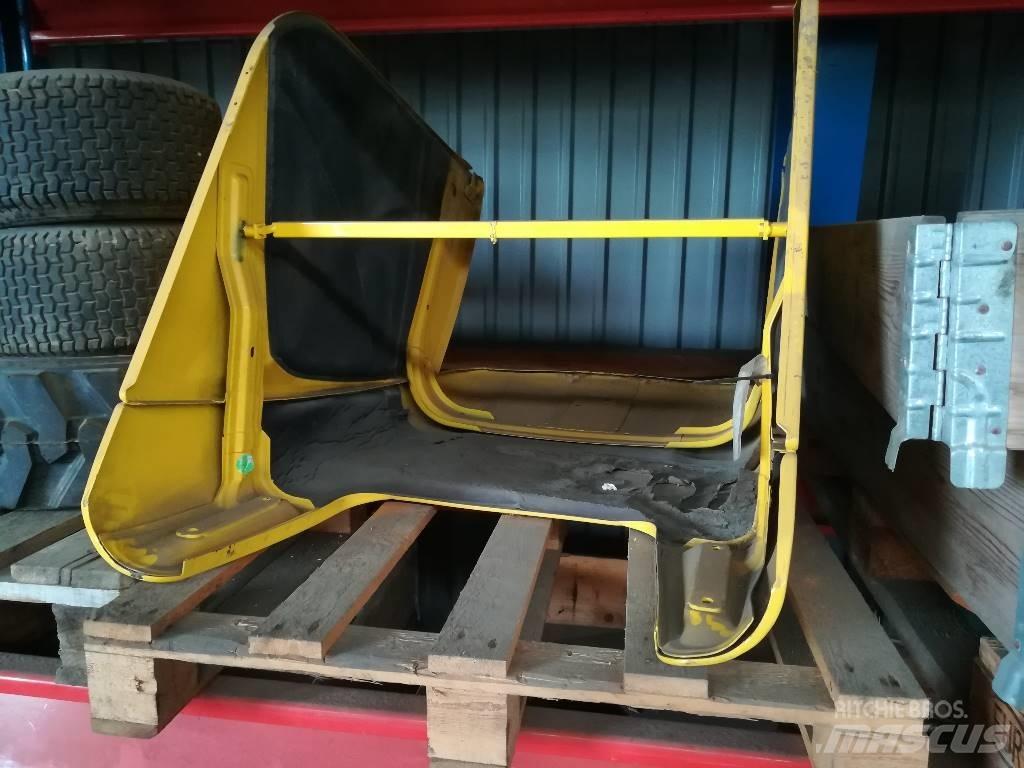 New Holland B 115 Silniki