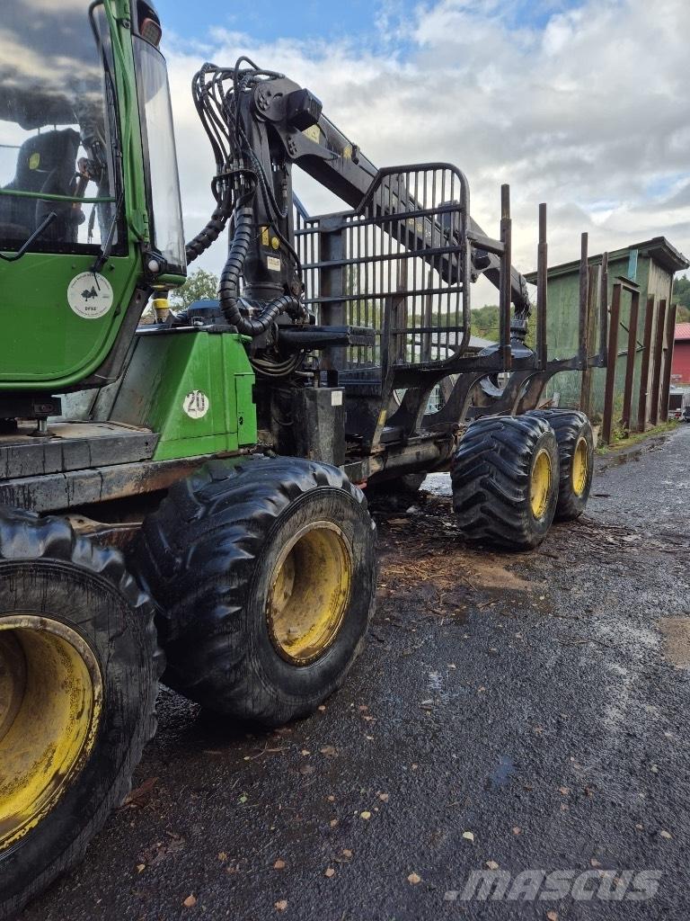 John Deere 1110 E Forwardery