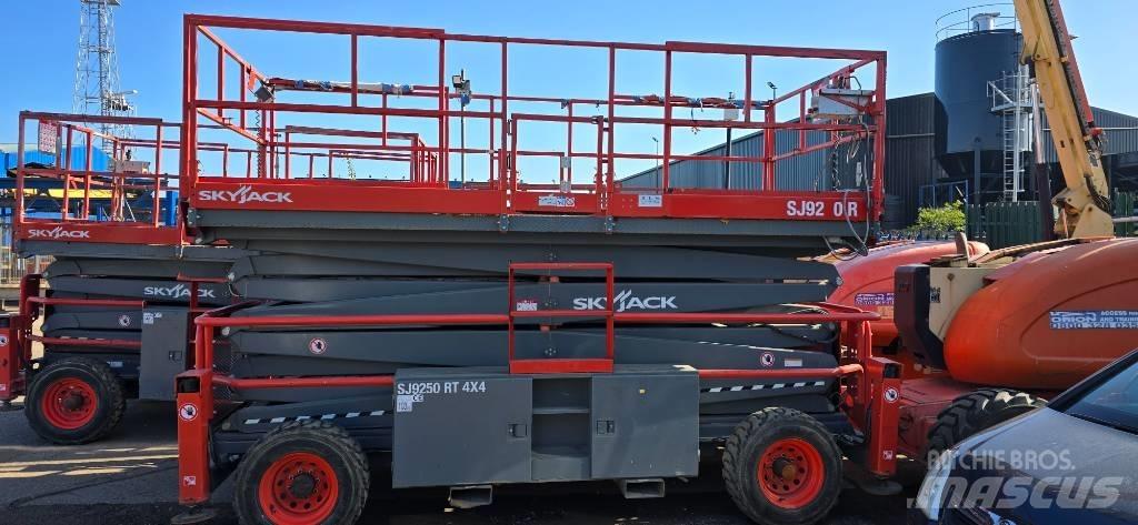 SkyJack SJ 9250 RT Podnośniki nożycowe