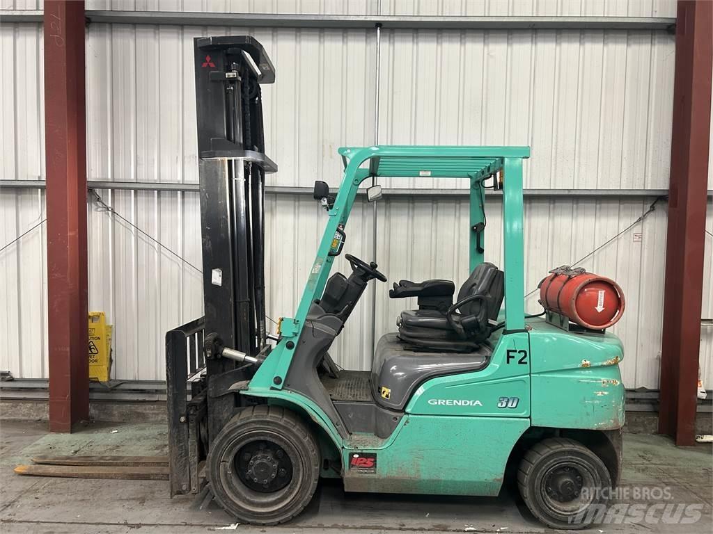 Mitsubishi FG30NT Wózki LPG