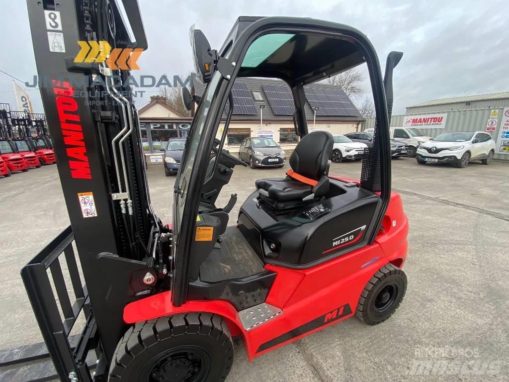 Manitou MI 25 D Wózki Diesla