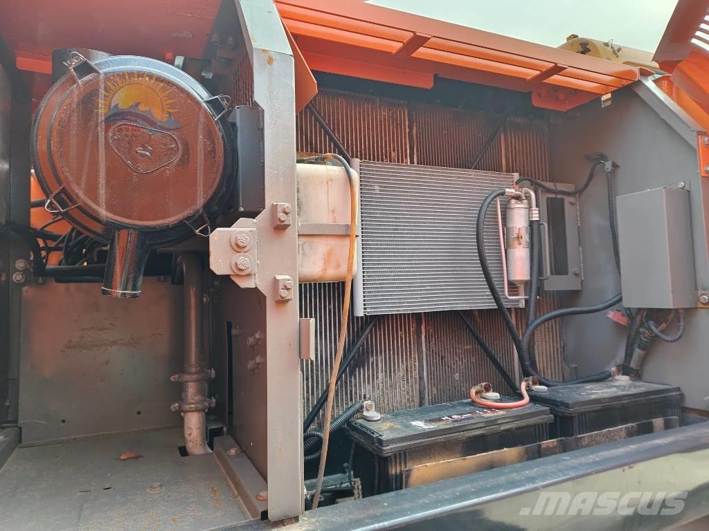 Hitachi ZX 210 Koparki gąsienicowe