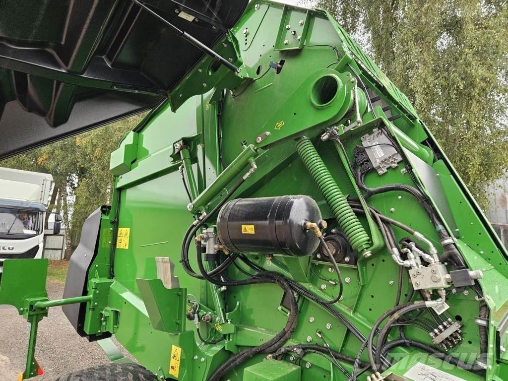 John Deere V461M Prasy zwijające