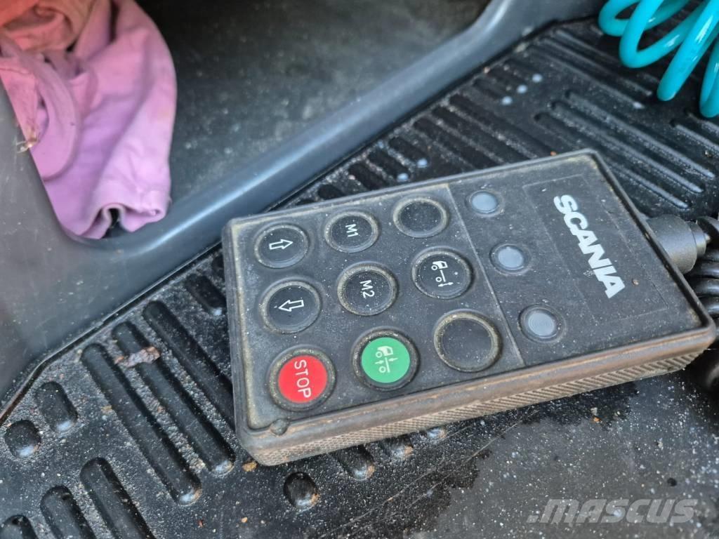 Scania R 124 Samochody do przewozu maszyn leśnych