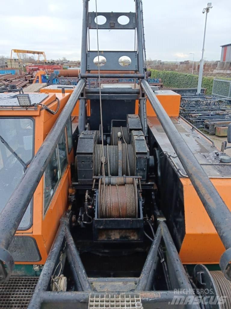Hitachi KH 230-3 Żurawie gąsienicowe