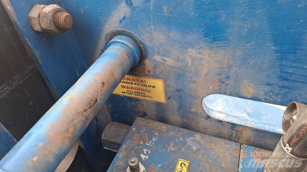 DMB 2200 Młoty hydrauliczne