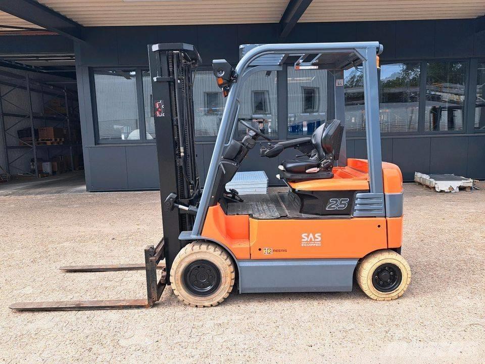 Toyota 7FBMF25 Maszyny budowlane - Inne