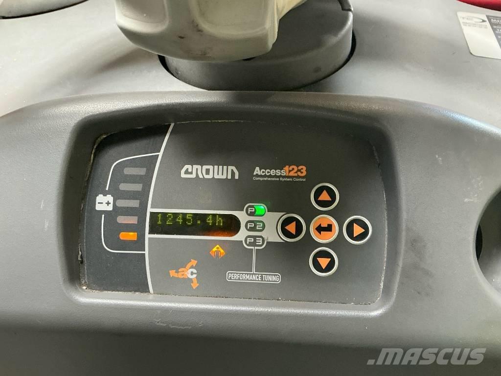 Crown TC 3000 Wózki widłowe samochodowe ciągnące