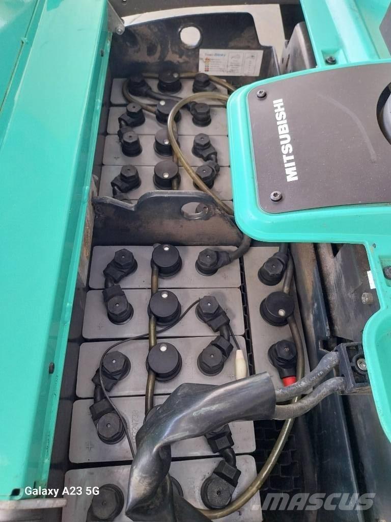 Mitsubishi PBV20N3 Wózki widłowe unoszące z platformą dla operatora
