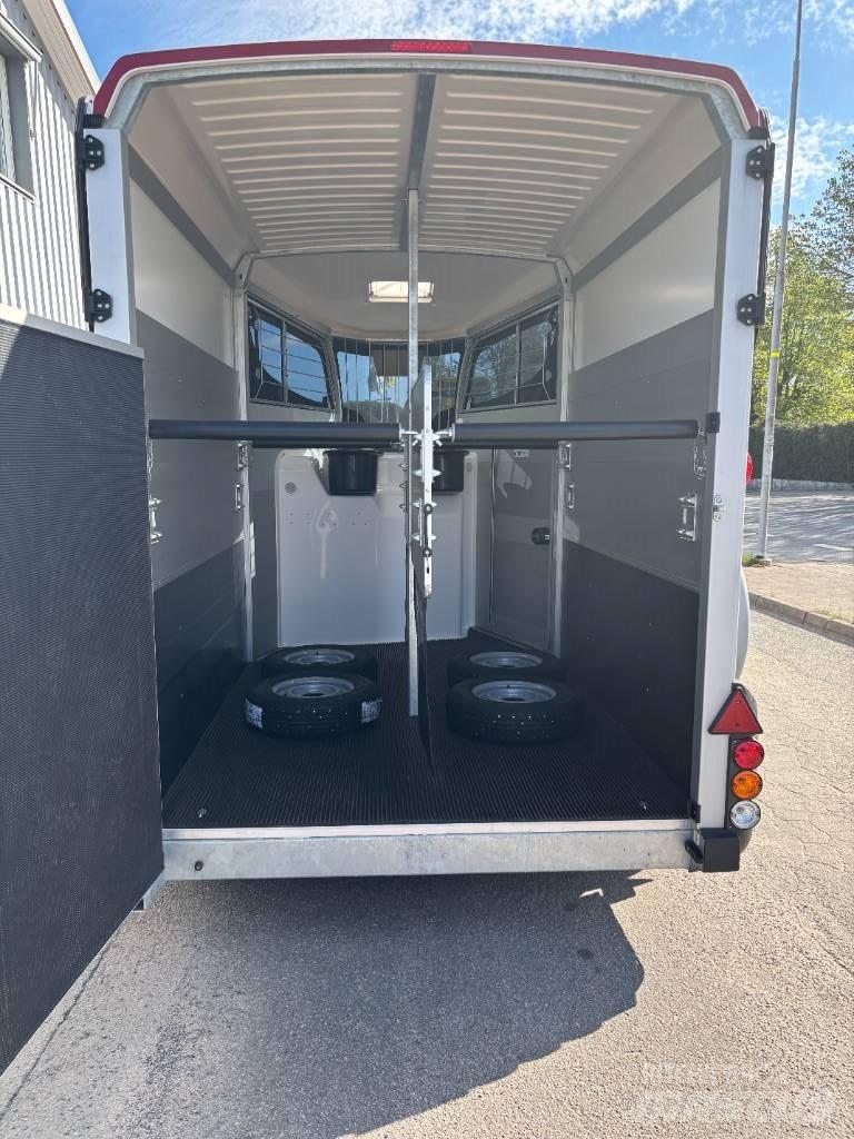 Ifor Williams HBX511 Przyczepy do przewozu zwierząt