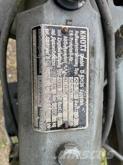  Louven Anhänger Inne przyczepy