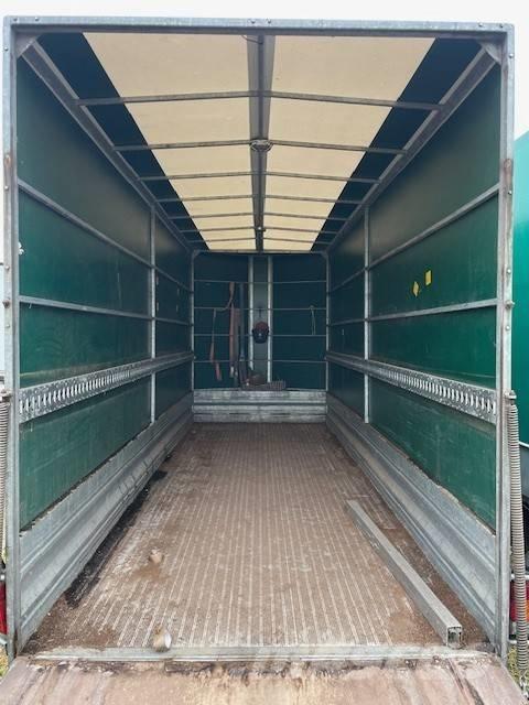  Louven Anhänger Inne przyczepy